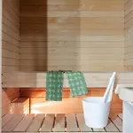 Modern 1br With Sauna & Balcony *