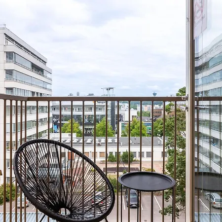 Modern 1br With Sauna & Balcony *